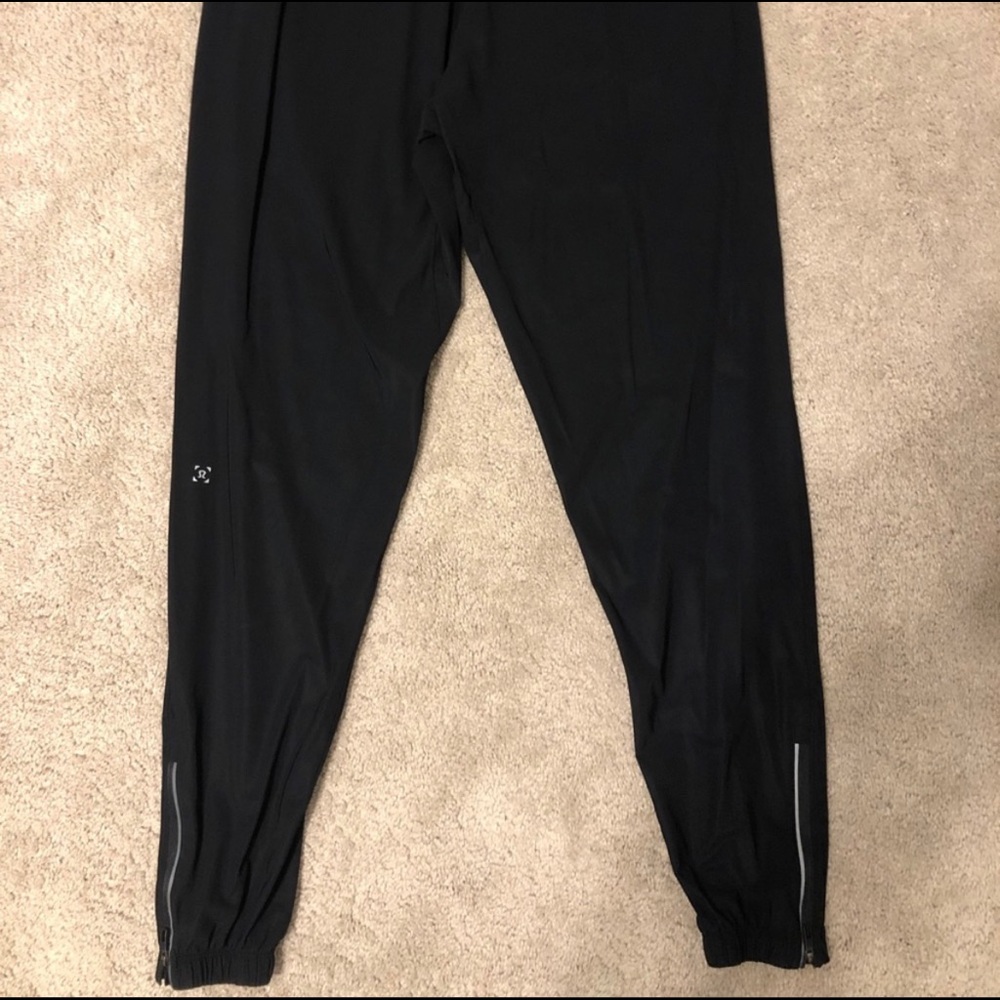 Lululemon Surge Jogger Tall 31” (L - Black)